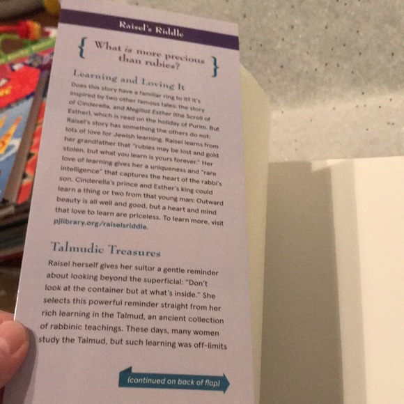 🎉2/15.00🎉 Raisel’s Riddle, like new gift giving condition book, PJ Library - Picture 3 of 9